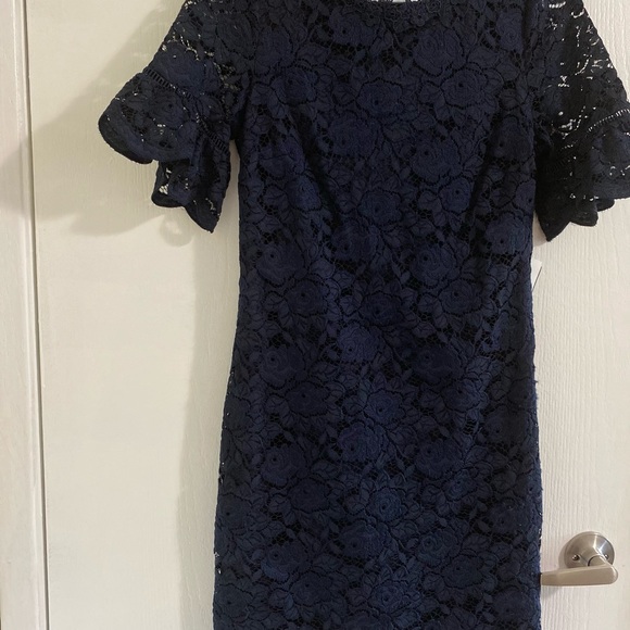 Blue Lace Bodycon Dress - Picture 2 of 4